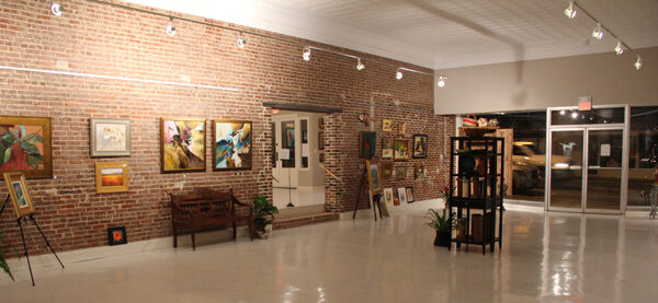 Streamlining Success with Fast, quick, efficient track lighting 