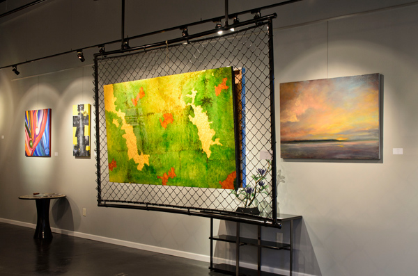 Das Gallery Fine Art Griplock track lighting suspension system installation